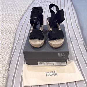 Brand new Eileen Fisher Black SZ 9 TUMBLED NUBUVK Women's Sandals